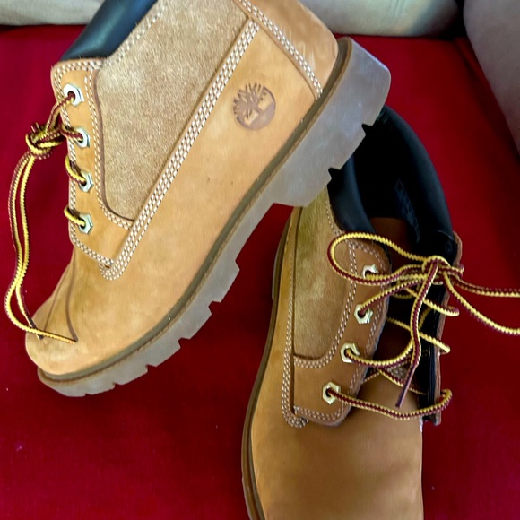 Timberland boots women’s size 7 - Picture 3 of 7